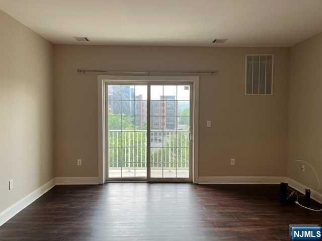 1304 Windsor Park Court, Englewood, NJ 07631