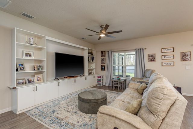 8648 PRAIRIE CREEK DRIVE, New Port Richey, FL 34655