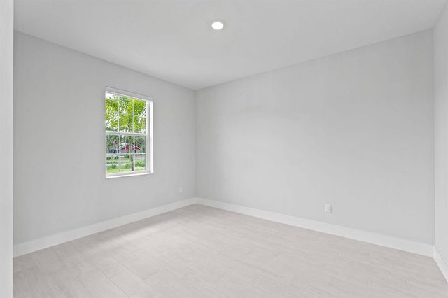 11299 42nd Road N, Royal Palm Beach, FL 33411