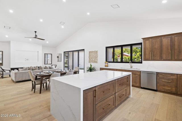 4108 E AVALON Drive, Phoenix, AZ 85018