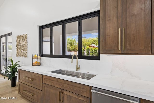 4108 E AVALON Drive, Phoenix, AZ 85018