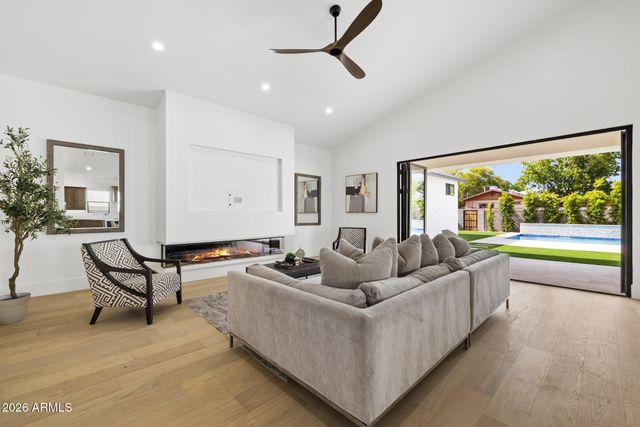4108 E AVALON Drive, Phoenix, AZ 85018