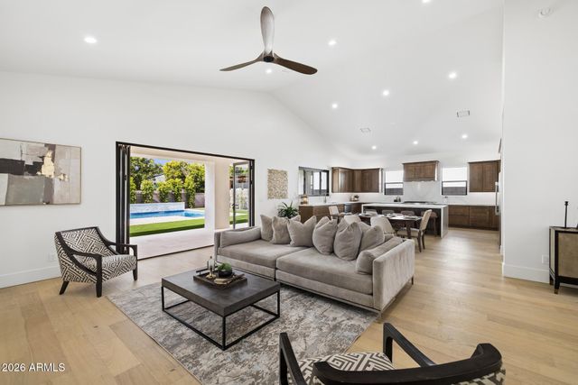 4108 E AVALON Drive, Phoenix, AZ 85018
