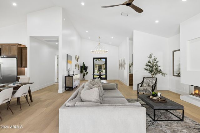 4108 E AVALON Drive, Phoenix, AZ 85018