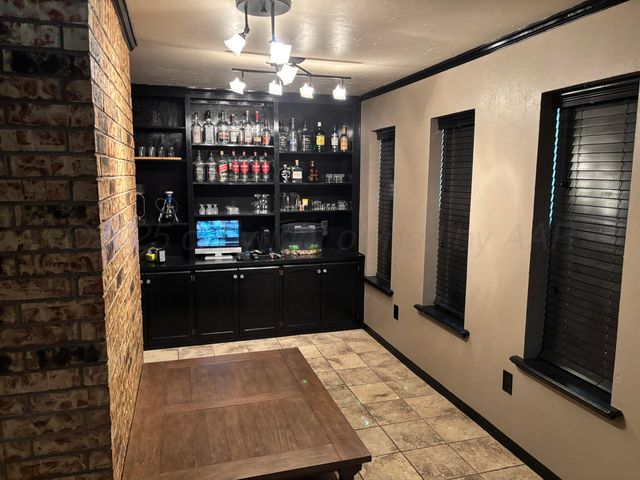 7810 FARRELL Drive, Amarillo, TX 79121