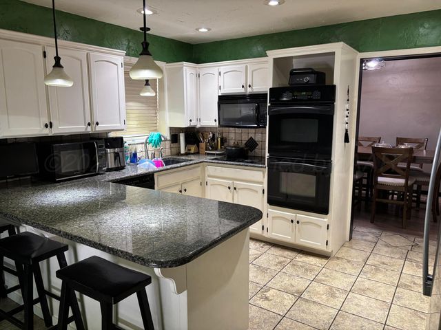 7810 FARRELL Drive, Amarillo, TX 79121