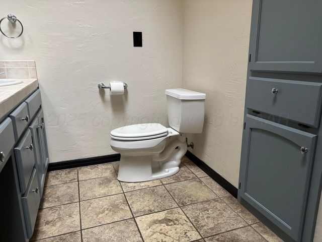 7810 FARRELL Drive, Amarillo, TX 79121