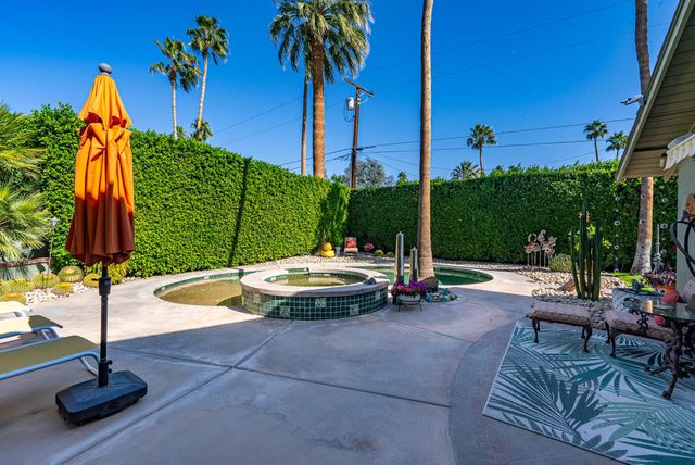 444 N Burton Way, Palm Springs, CA 92262