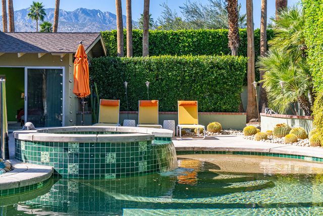 444 N Burton Way, Palm Springs, CA 92262