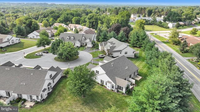 8 OLDHAM CT, Lancaster, PA 17602