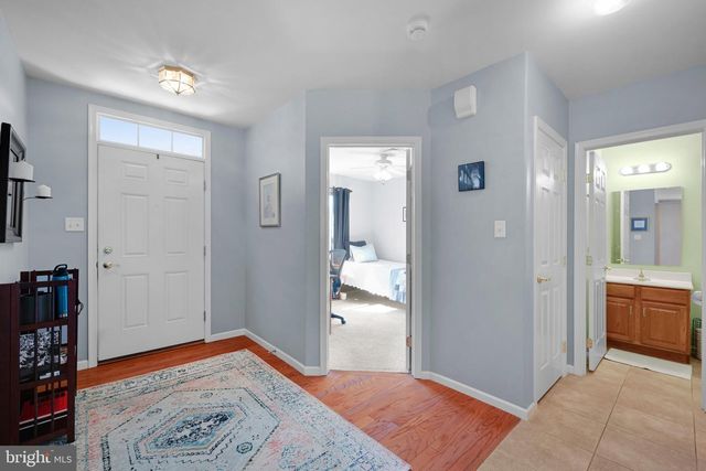8 OLDHAM CT, Lancaster, PA 17602