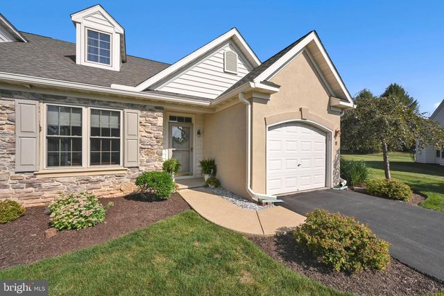 8 OLDHAM CT, Lancaster, PA 17602
