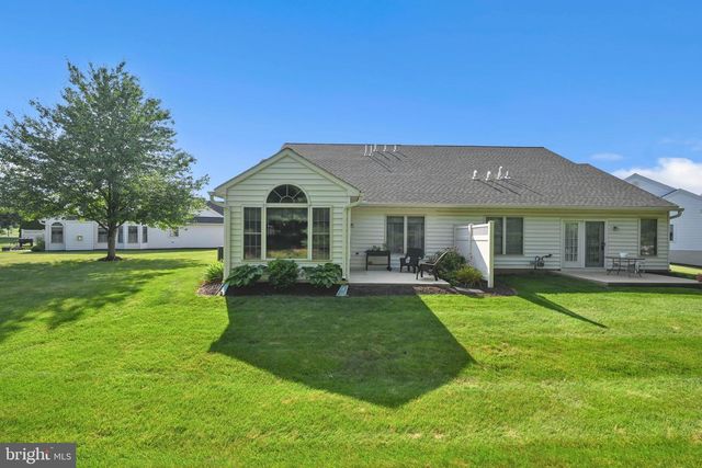 8 OLDHAM CT, Lancaster, PA 17602