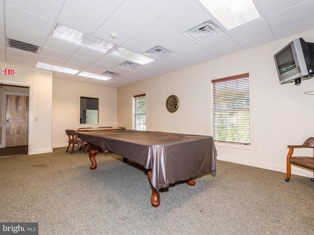 8 OLDHAM CT, Lancaster, PA 17602