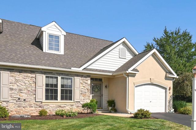 8 OLDHAM CT, Lancaster, PA 17602