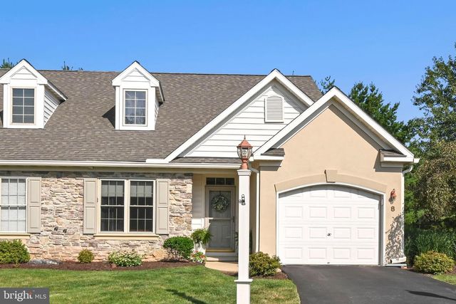 8 OLDHAM CT, Lancaster, PA 17602