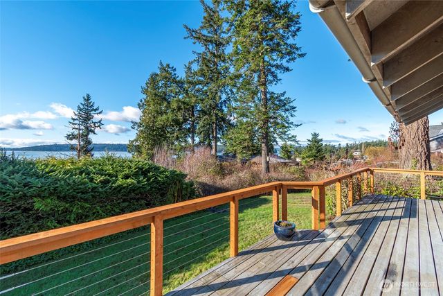 17002 Snee Oosh Road, La Conner, WA 98257