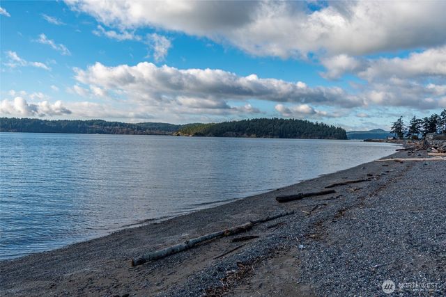 17002 Snee Oosh Road, La Conner, WA 98257