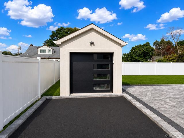 18 Fountain Street, Hicksville, NY 11801