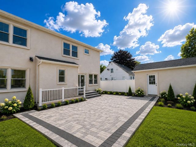 18 Fountain Street, Hicksville, NY 11801