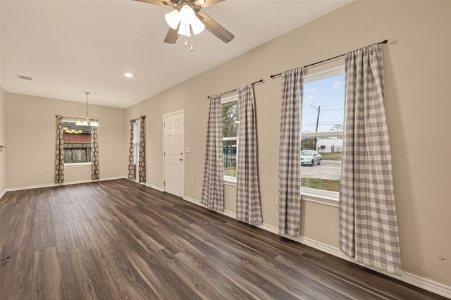 6728 Stearns Street, Houston, TX 77021