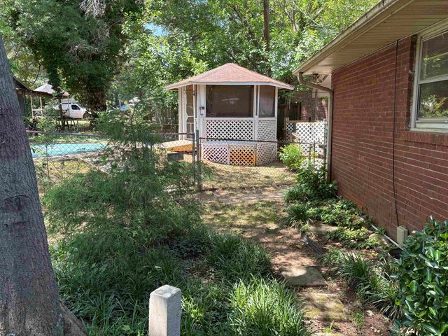 6151 Woodfield Circle, Spartanburg, SC 29303