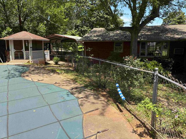 6151 Woodfield Circle, Spartanburg, SC 29303