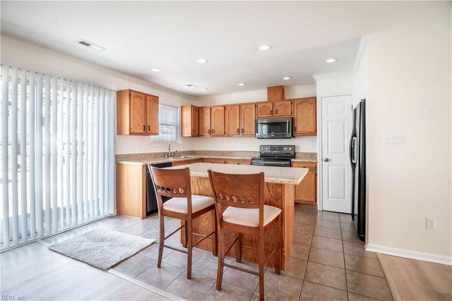 110 Bellgrade DR, Hampton, VA 23666