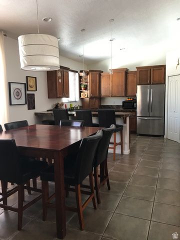 135 CONSTITUTION DR, Roosevelt, UT 84066