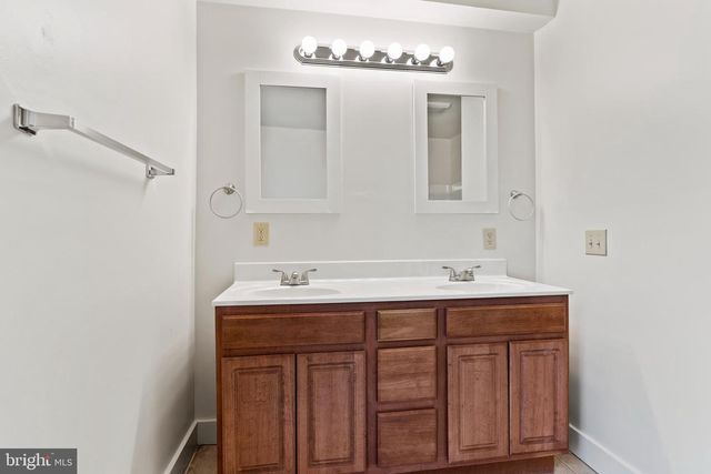 2213 PENN ST, Harrisburg, PA 17110