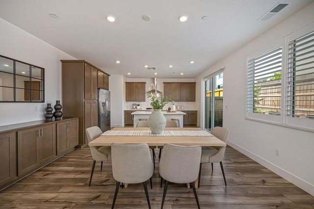 3502 Williamson Dr, Folsom, CA 95630