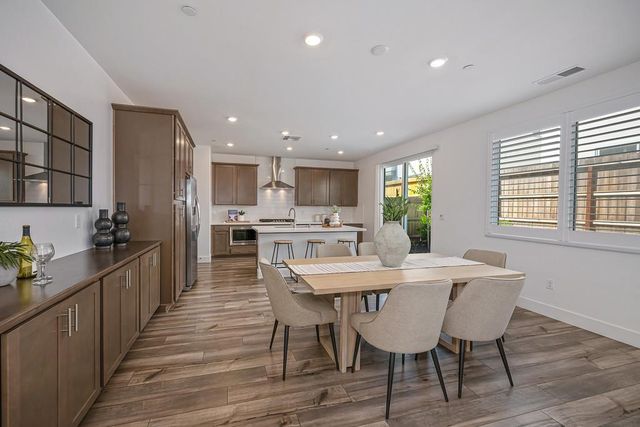 3502 Williamson Dr, Folsom, CA 95630