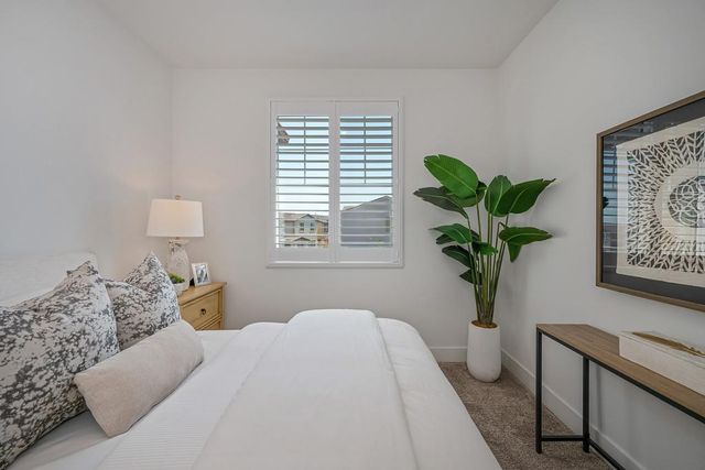3502 Williamson Dr, Folsom, CA 95630