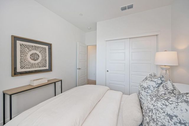 3502 Williamson Dr, Folsom, CA 95630