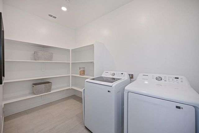 3502 Williamson Dr, Folsom, CA 95630