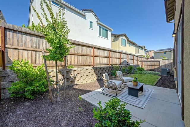 3502 Williamson Dr, Folsom, CA 95630