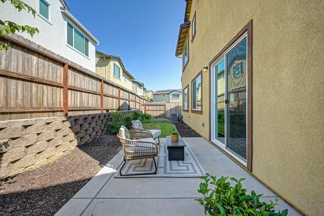 3502 Williamson Dr, Folsom, CA 95630
