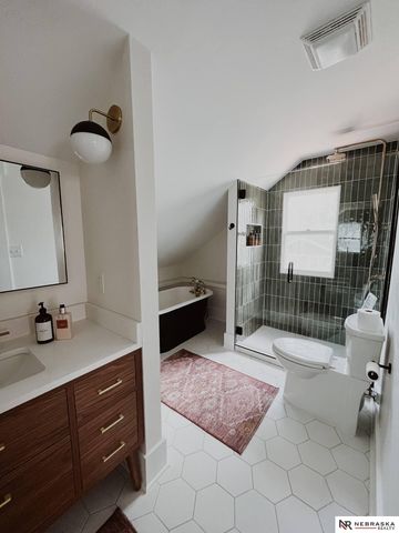 2426 Park Avenue, Lincoln, NE 68502