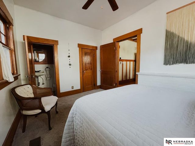 2426 Park Avenue, Lincoln, NE 68502