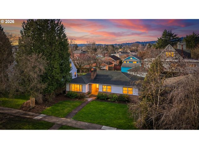 2417 Se LADD Ave, Portland, OR 97214