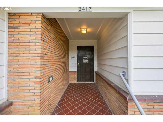 2417 Se LADD Ave, Portland, OR 97214
