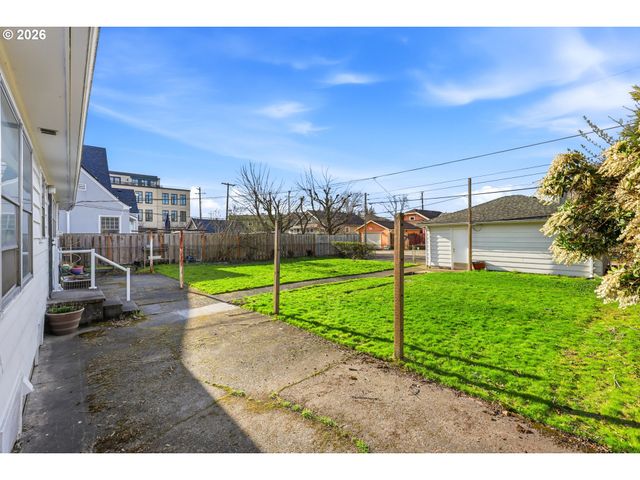 2417 Se LADD Ave, Portland, OR 97214