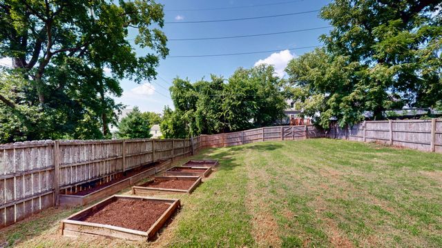1119 Glenview Dr, Nashville, TN 37206
