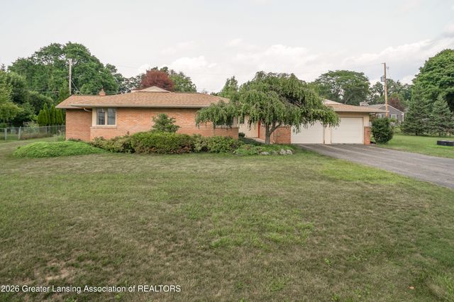 1665 Woodside Drive, East Lansing, MI 48823