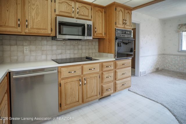 1665 Woodside Drive, East Lansing, MI 48823