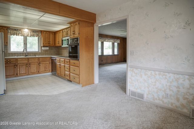 1665 Woodside Drive, East Lansing, MI 48823