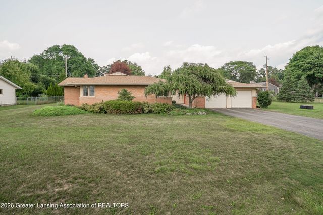 1665 Woodside Drive, East Lansing, MI 48823