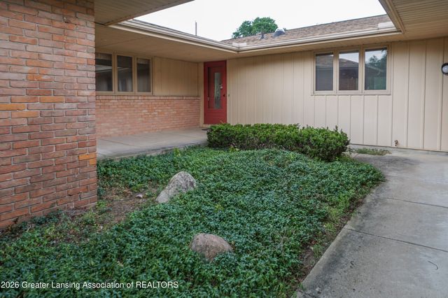 1665 Woodside Drive, East Lansing, MI 48823
