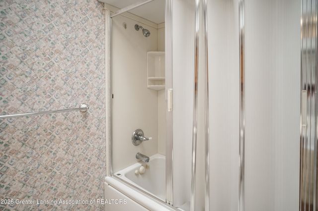 1665 Woodside Drive, East Lansing, MI 48823