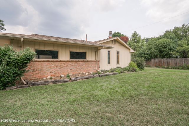 1665 Woodside Drive, East Lansing, MI 48823